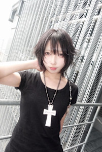 cut/pointbraids/レイヤーショート - bloc japon【ブロック ジャポン】掲載