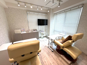 Nail Salon Blanl'or 三軒茶屋店【ネイルサロン ブランロール】(ネイルサロン ブランロール サンゲンヂャヤテン)
