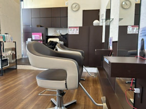 ヘアカラー専門店カラープラス室見駅前店(ヘアカラーセンモンテンカラープラスムロミエキマエテン)