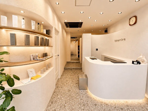半個室型美容室 Sourire 福岡別府店(ハンコシツガタビヨウシツ スーリール フクオカベフテン)