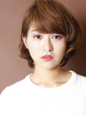 ちょっとエレガントな大人可愛いヘア