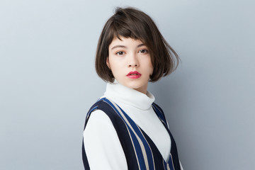 シルエットが美しいモード系ボブヘア