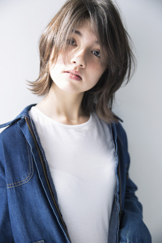 大人だから出せる甘さのあるエレガンスなミディアムヘ