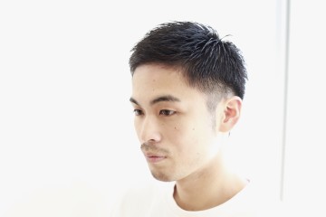 遊びを残した刈上げメンズヘア