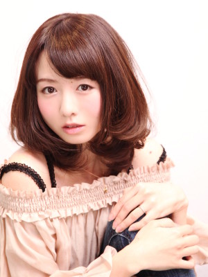 トレンド感をバッチリおさえた新型ガーリーへア
