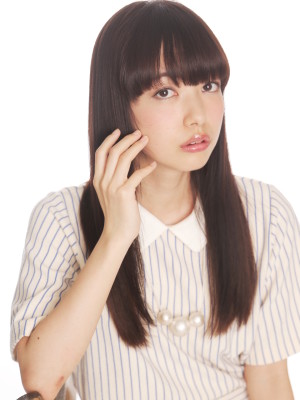 たわわなボリューム感で魅了するクラシカルロングスタイル