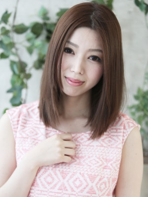 ゆる重フォルムがおしゃれ。ロマンティックストレート。