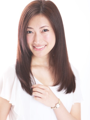 ニュアンシーなゆる髪で今旬のこなれ感を。大人美人