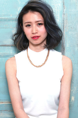 「スモーキーアッシュベージュボブ」早崎陽一