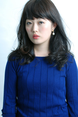 「耳かけくせ毛風フレンチウェーブ」早崎陽一