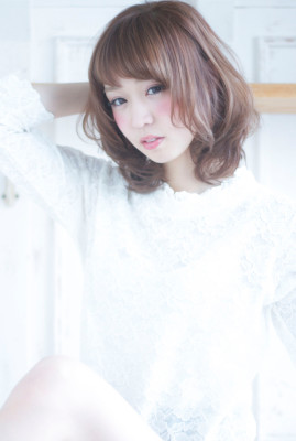 ひし形フォルムで大人可愛いふんわりボブ