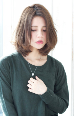 ひし形シルエットの小顔ボブ