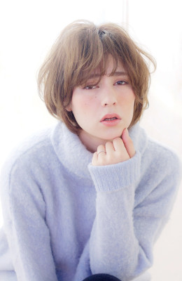 シャープになりすぎないようなショートカット【N-383】