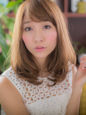 ゛ヌーディカラー゛で女子力♪セミディｃ