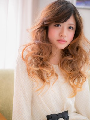 【グラデーション】アレンジ幅UP！‥甘くないウェーブロング