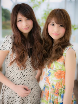 ふわふわパーマの大人可愛い♪女子２人！a