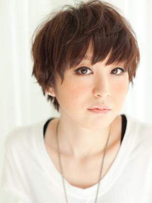 目力UPのフェミショート