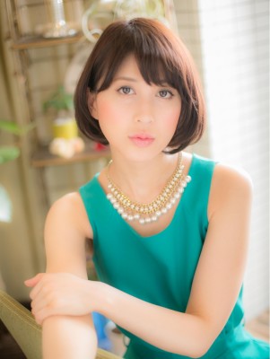 耳かけもオシャレ♪フェミニン大人ボブb