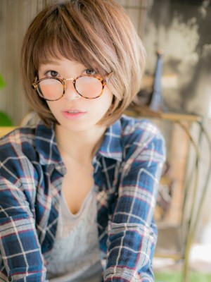前髪がアクセント♪大人ボブa