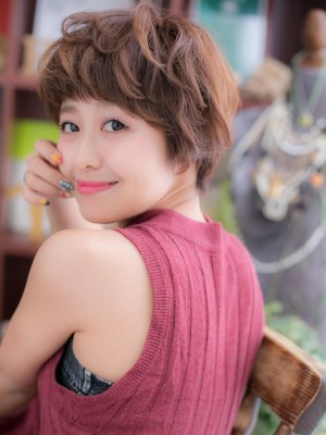 個性ある女の子ショートａ