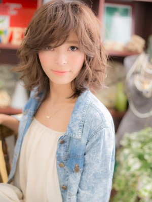 絶妙なふわボサ感《エフォートレスミディ》a