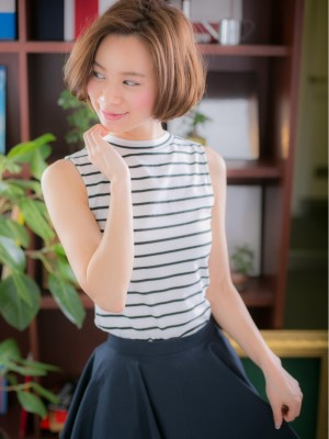毛先のカールが上品!大人のハンサムボブb 毛先のカールが上品!大人のハンサムボブbのイメージ画像