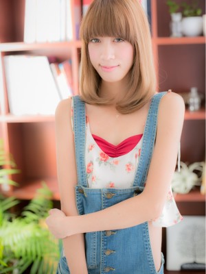 【厚めバング】が旬☆ワンカールストレートb