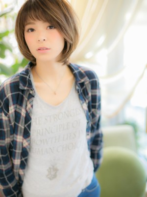 前髪がアクセント♪大人ボブb
