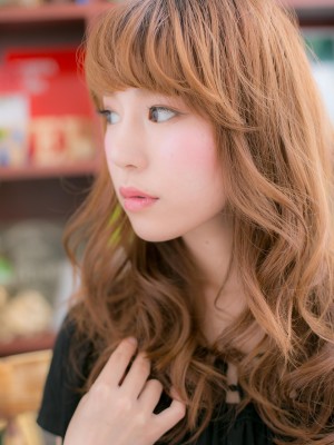 女らしさとこなれムードロング 女らしさとこなれムードロングのイメージ画像