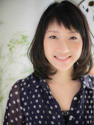 短め前髪が可愛い、個性派★黒髪ミディー 短め前髪が可愛い、個性派★黒髪ミディーのイメージ画像