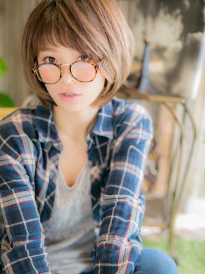 前髪がアクセント♪大人ボブa