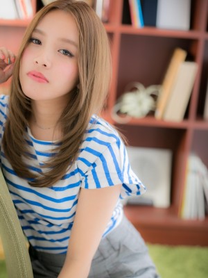 毛先にニュアンス・・しっとりストレートｃ