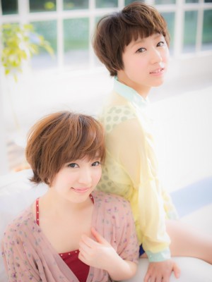 カジュアルもフェミニンも!可愛いショート女子2