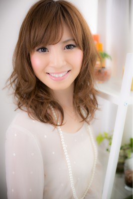 空気感たーっぷり♪ふわふわな愛されミディ