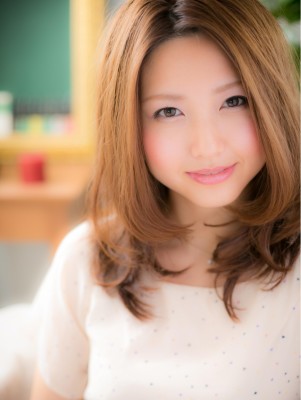 コテいらずの、ナチュラル内巻きミディ