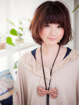 厚めバングの、愛され感200％女の子ボブ