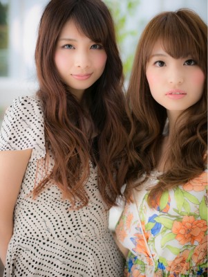 ふわふわパーマの大人可愛い♪女子２人！a