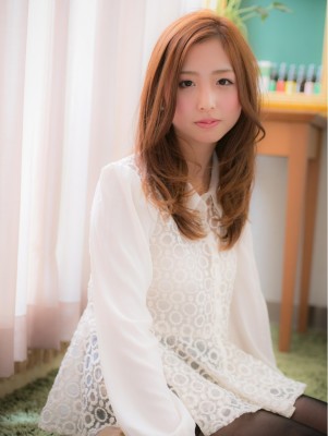 ゆるウェーブ＋優しげbrownのフェミキュート