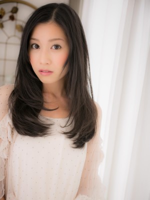 ワンカールストレートでつくる、大人ロングｂ