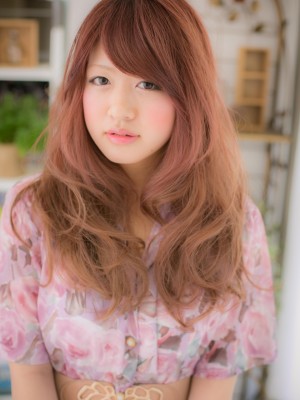 ピンクベージュでふんわり可愛い優しげカールｂ