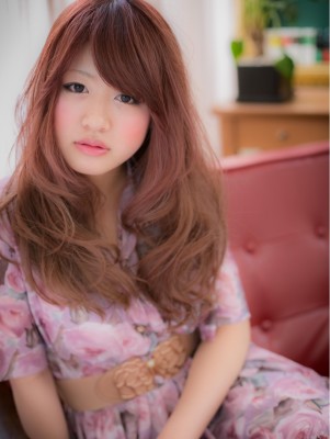 ピンクベージュでふんわり可愛い優しげカールa