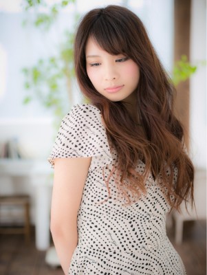 クールにもフェミニンにも大人の上質カールb