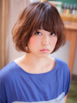 目の上バングで目力UP★大人のふんわりボブa