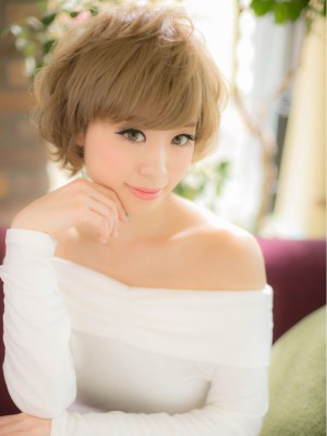 耳かけも可愛い★フェミニンショートa