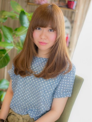 前髪のパーマが決め手♪目ヂカラUPバング