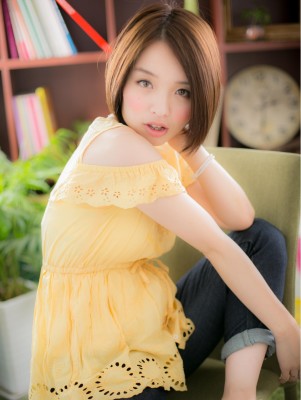 ツヤがポイント☆ナチュラルストレートb