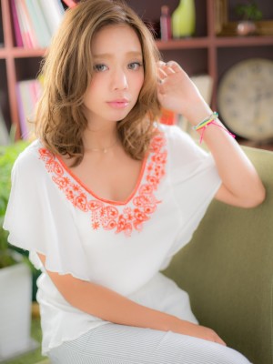 女っぽさUP☆ツヤふわミディa