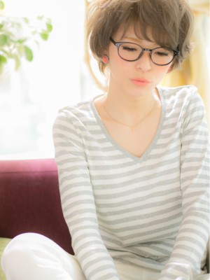 ベージュカラーのたっぷりエアリー★ショートb