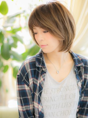 前髪がアクセント♪大人ボブb