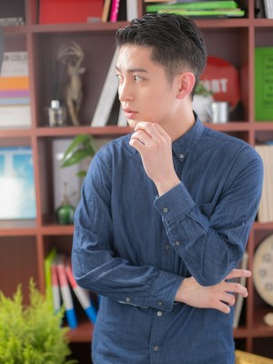 黒髪を生かした゛ビジネスショート゛ｂ